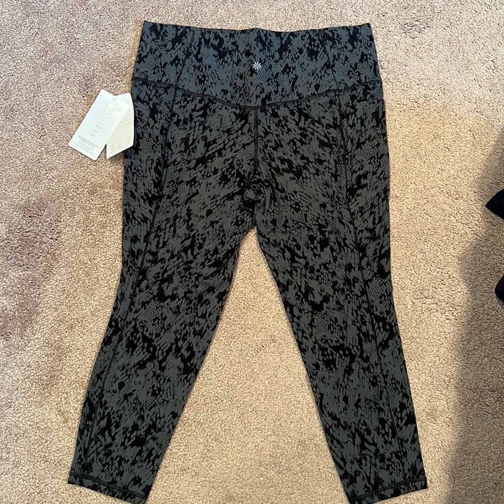 NWT Athleta Snakeskin Leggings